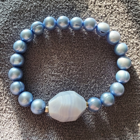 Pearl Gemstone Bracelets - Picture 2 of 5